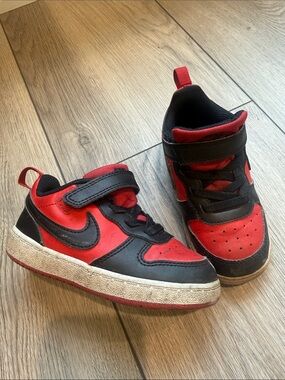 Toddler Nike Red and Black Athletic Sneakers